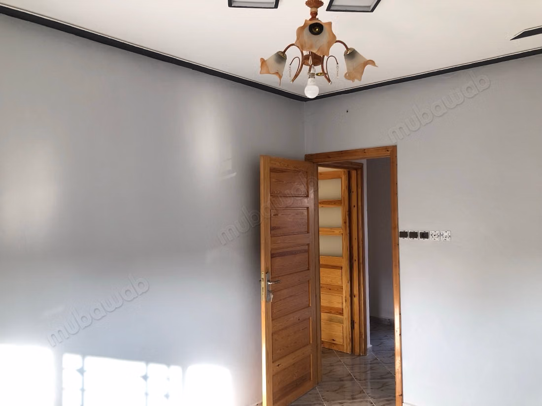Maison à vendre Hay El Hassani Lotissement Hassani Koulouch 
hda la feray ftri9 20 Fin kaybi3ou les pièces auto
