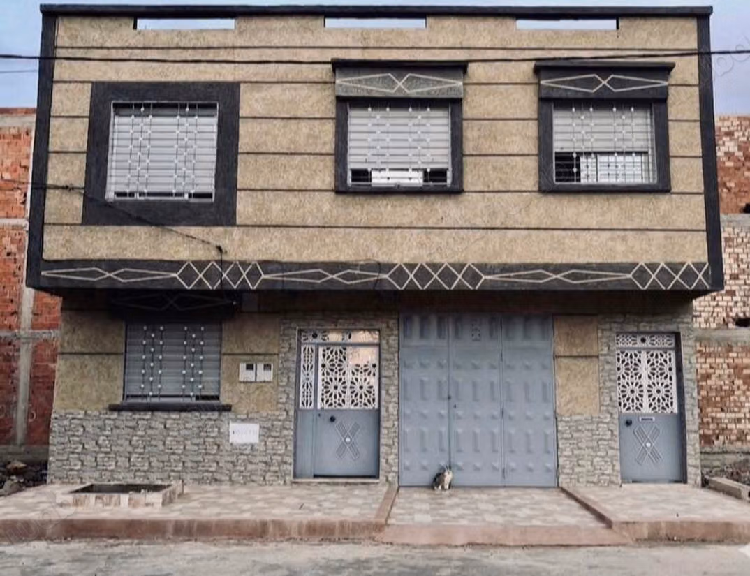 Maison à vendre Hay El Hassani Lotissement Hassani Koulouch 
hda la feray ftri9 20 Fin kaybi3ou les pièces auto