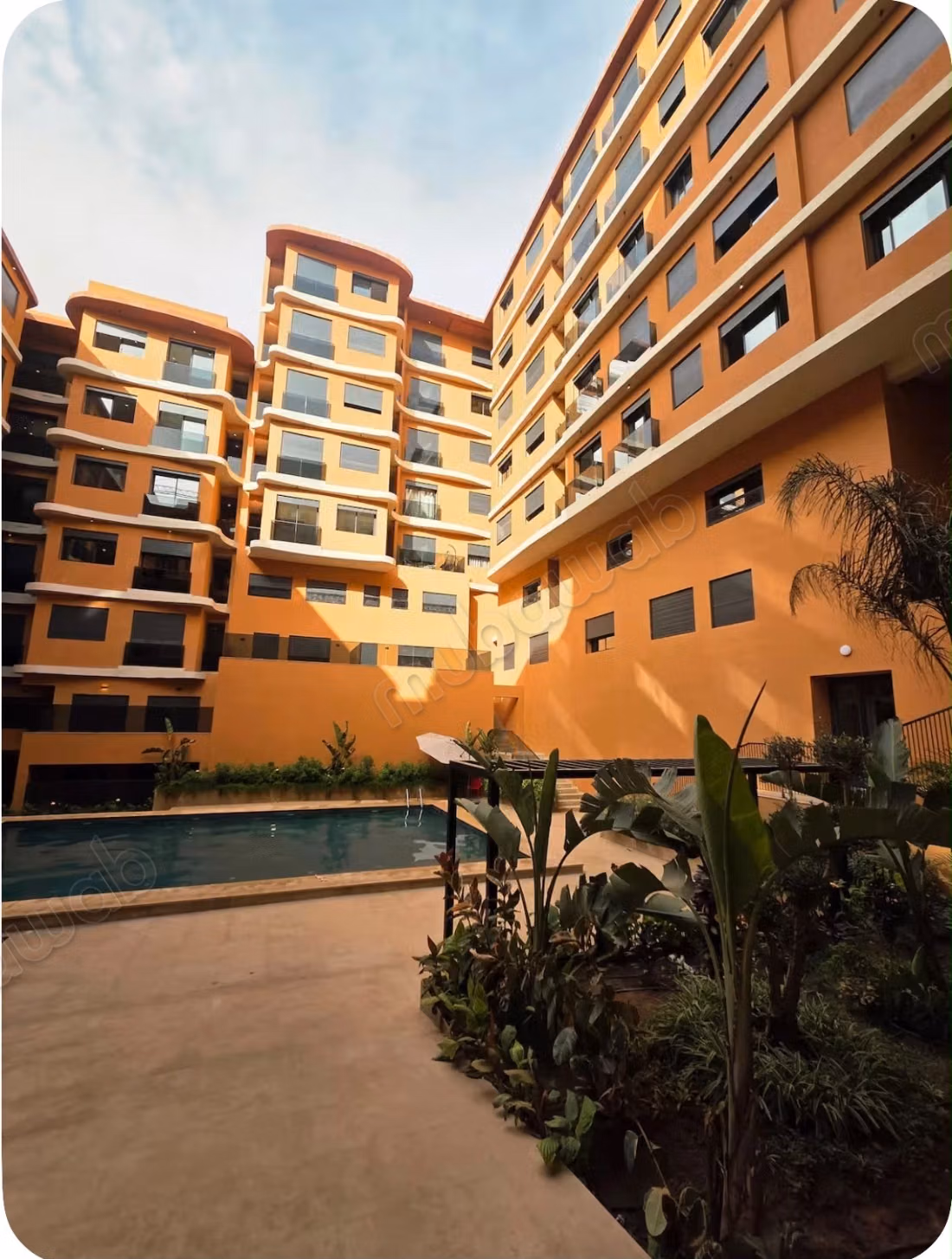 Superbe appartement à louer à Al-Izdihar. Superficie totale 70 m². Meublé