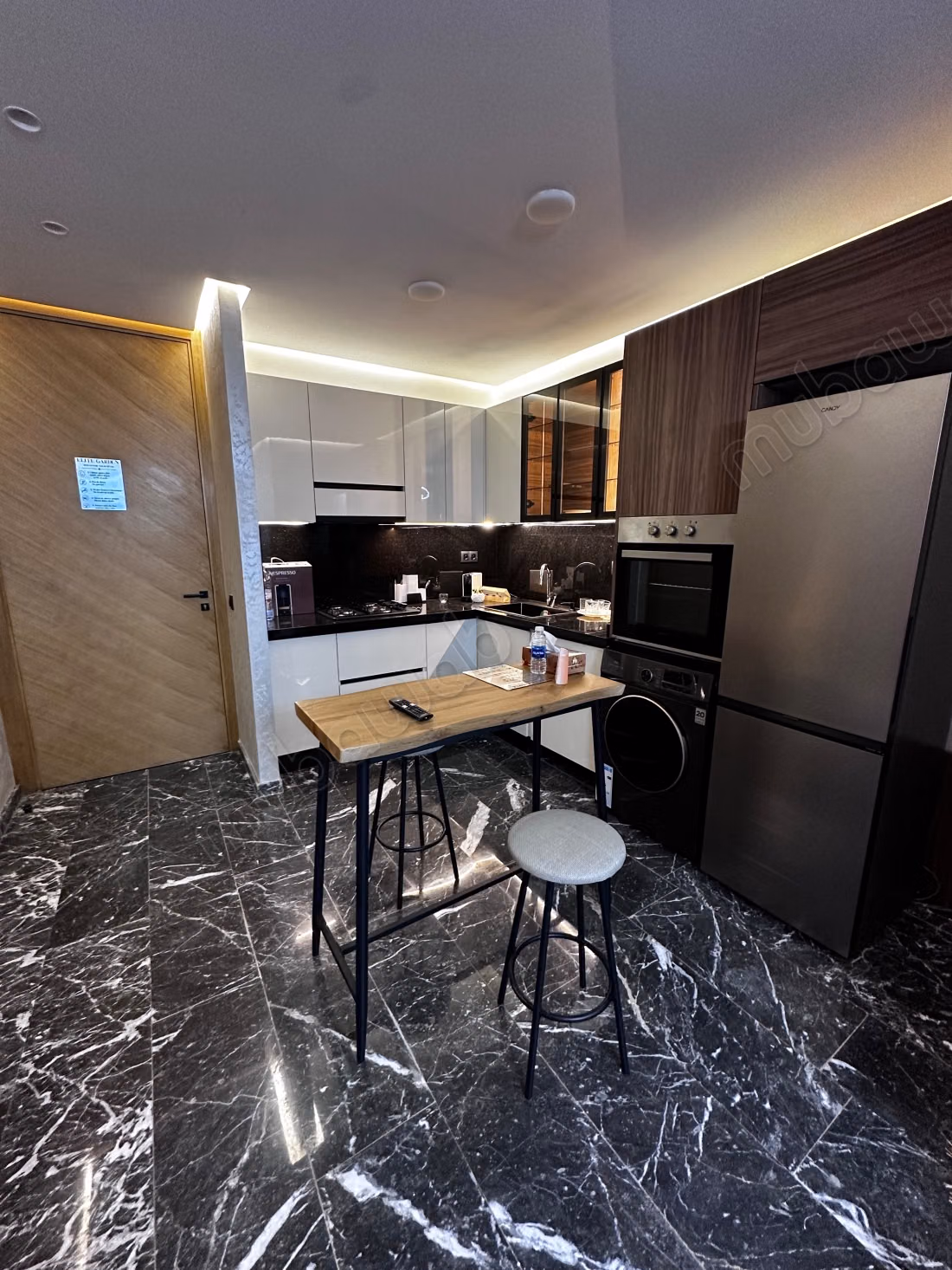 Superbe appartement à louer à Al-Izdihar. Superficie totale 70 m². Meublé