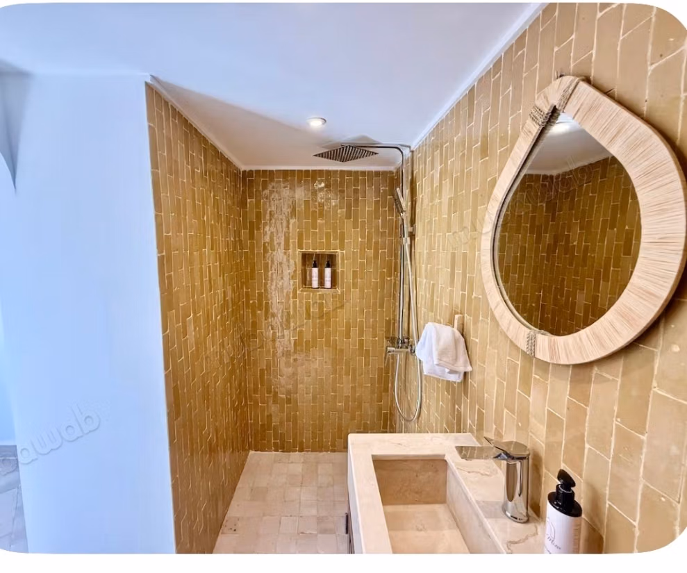 Riad rénové avec bassin et vue Atlas – Kasbah