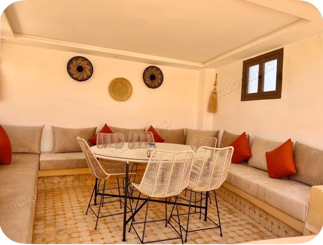 Riad rénové avec bassin et vue Atlas – Kasbah