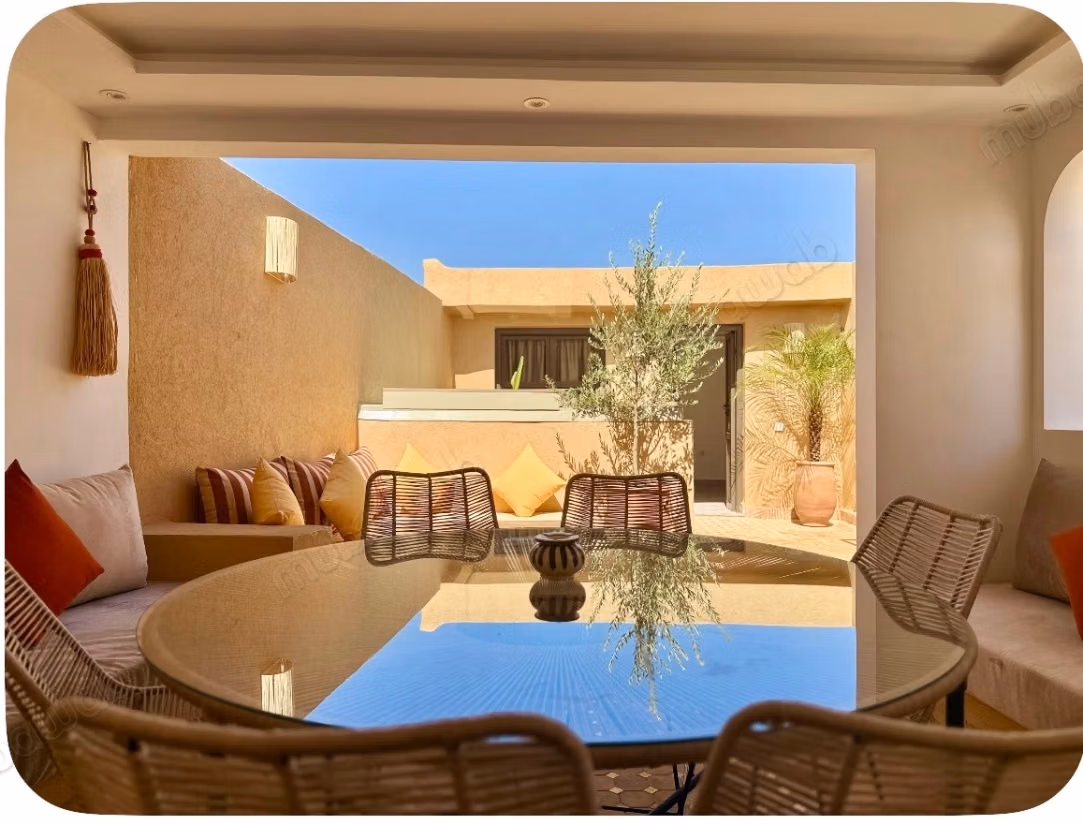 Riad rénové avec bassin et vue Atlas – Kasbah