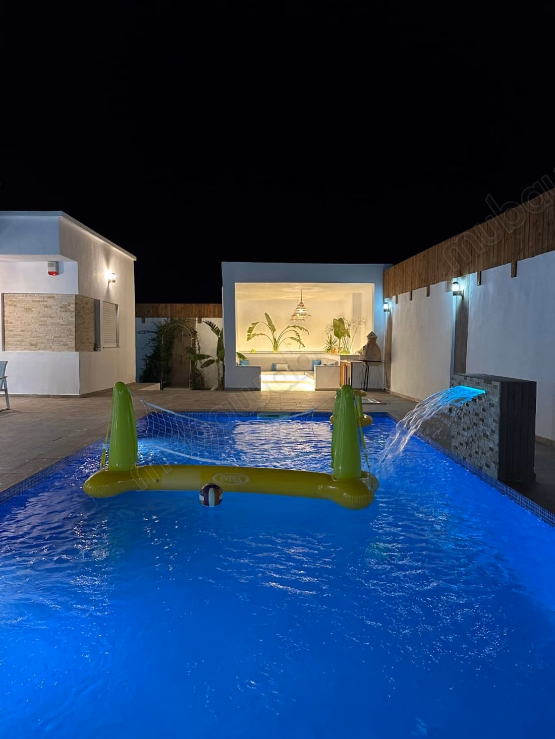 Somptueuse villa à vendre. 3 belles chambres. Meublé