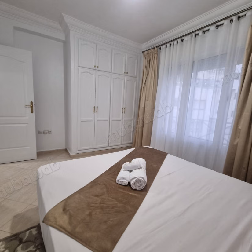 À louer maintenant : appartements à Du Golf. Superficie totale 70 m². Meublé
