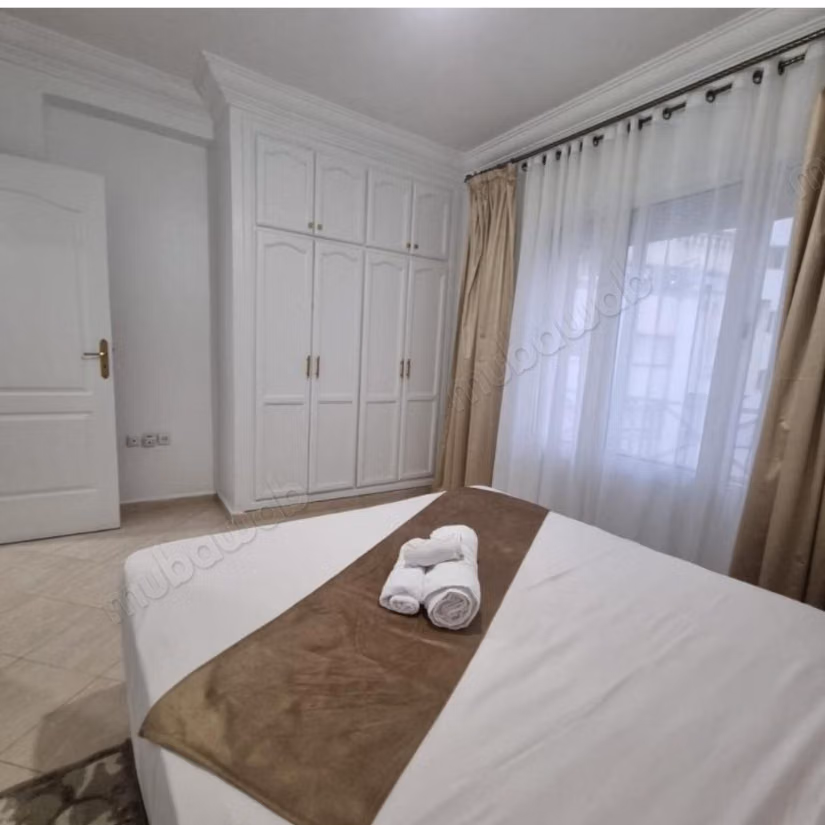 À louer maintenant : appartements à Du Golf. Superficie totale 70 m². Meublé