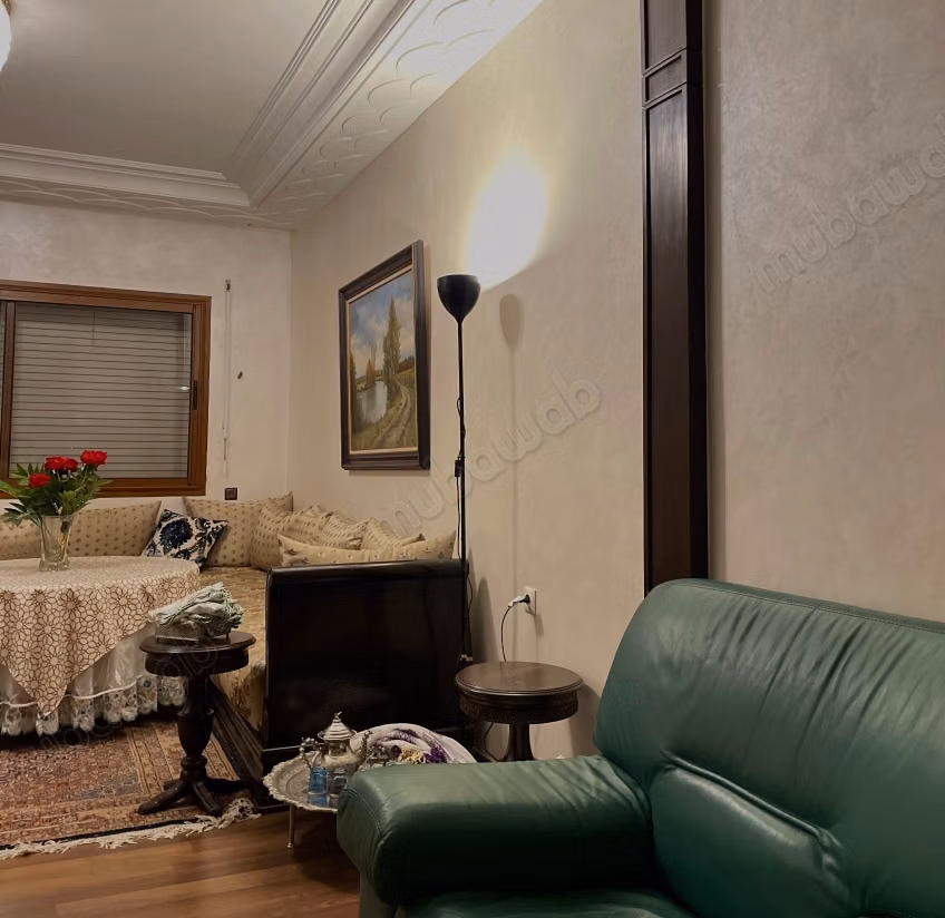 Appartement en vente à Roches Noires. 
4 pièces. 
Avec ascenseur