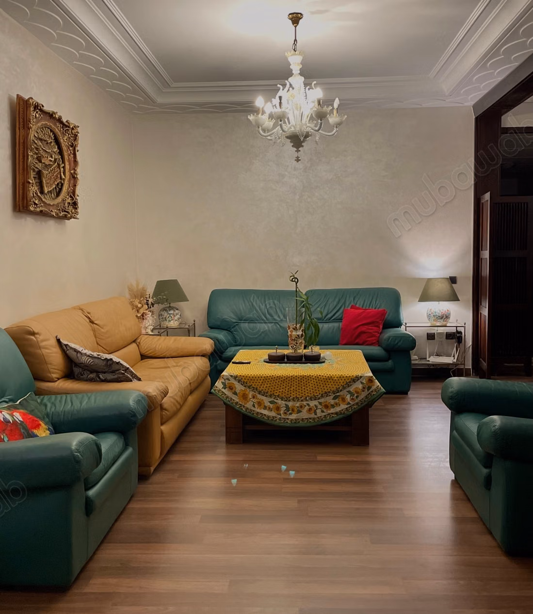 Appartement en vente à Roches Noires. 
4 pièces. 
Avec ascenseur