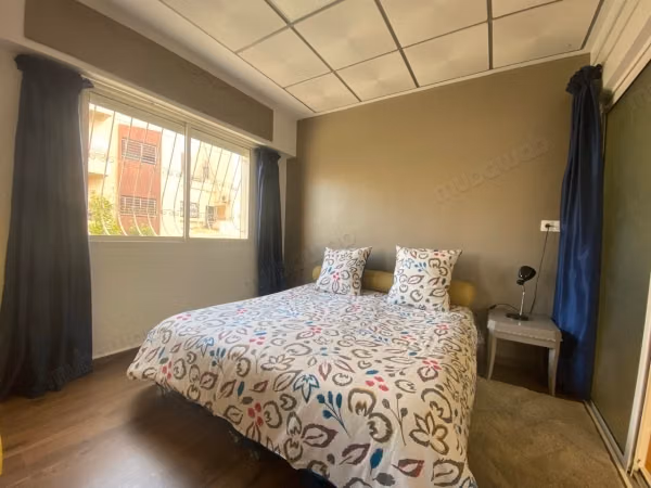 Appartements à louer en Centre. 4 pièces confortables. Résidence avec concierge, climatisation générale