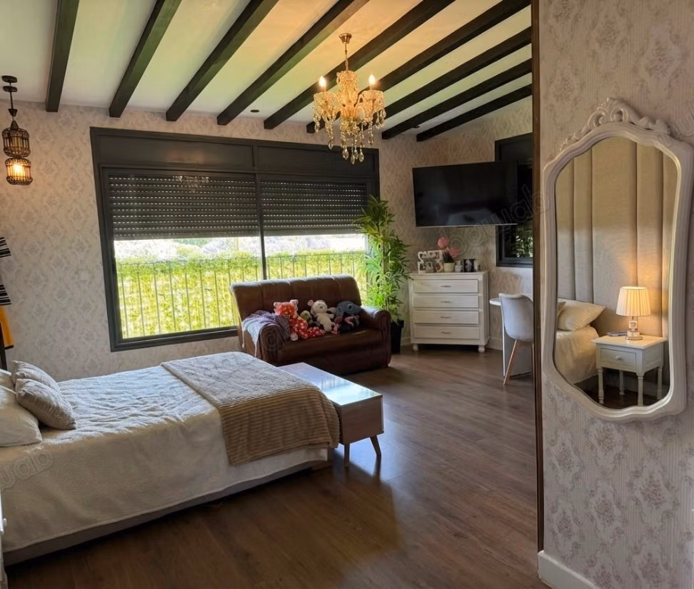 Villa di alto standing in affitto nel Quartiere delle Ambasciate. Superficie totale 1000 m². Arredata