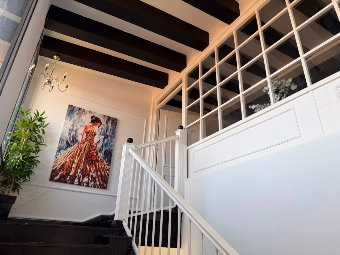 Villa di alto standing in affitto nel Quartiere delle Ambasciate. Superficie totale 1000 m². Arredata