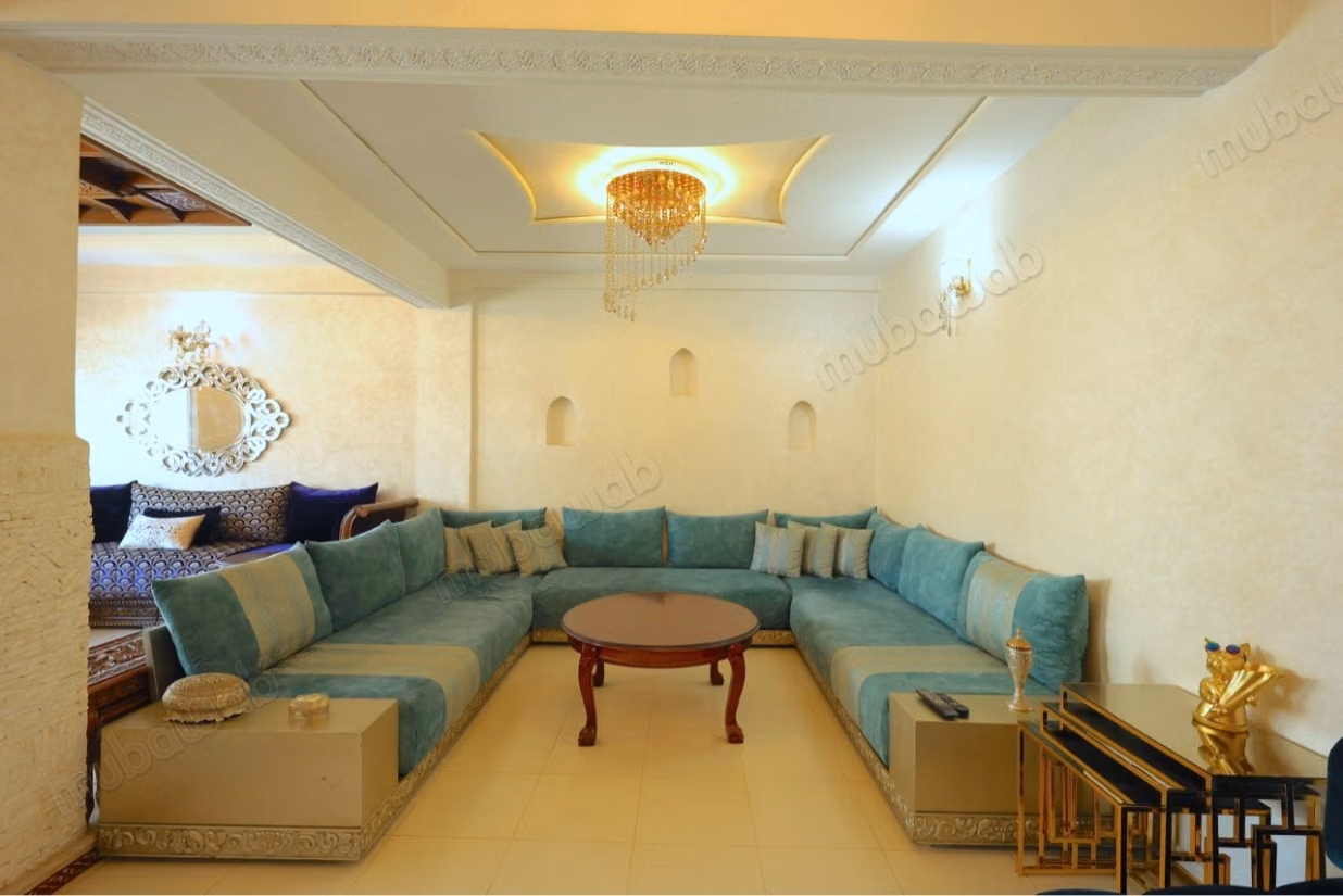 Appartement de vacances à louer à Saada. 
Surface de 108 m². 
Salon Marocain et antenne parabolique