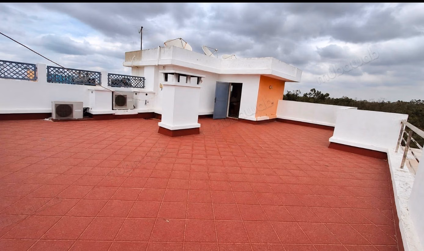Prestigieux Triplex avec Piscine Nouaceur 
À vendre