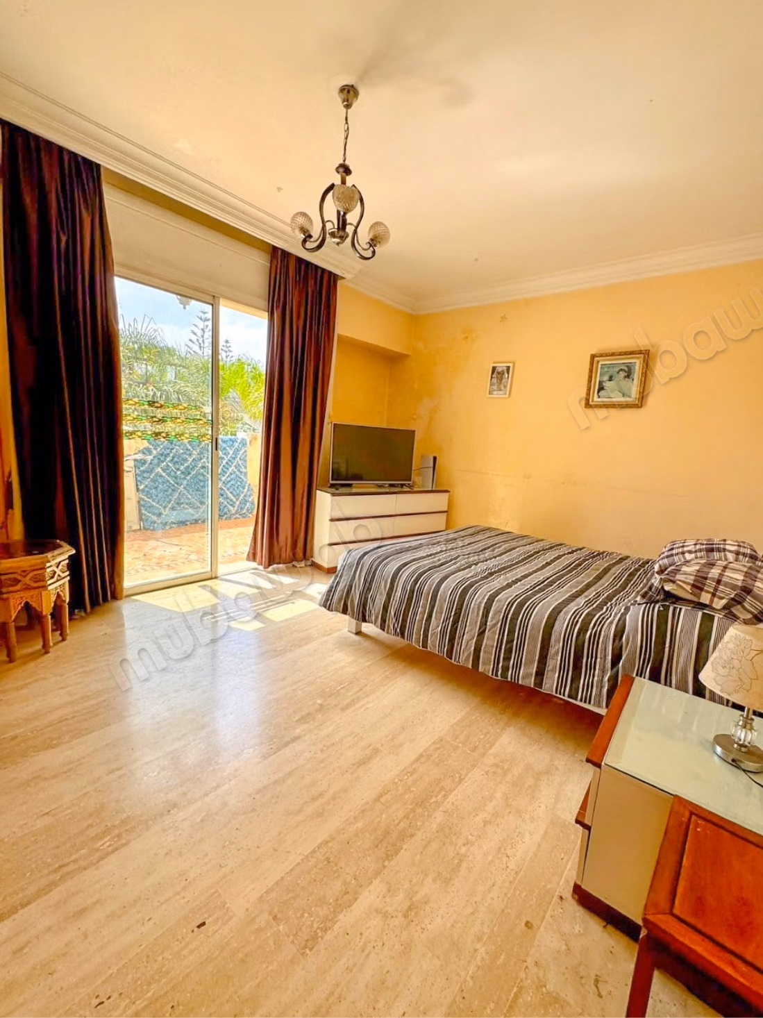 Villa de luxe à vendre à Californie. 4 chambres. Salon traditionnel marocain, résidence sécurisée