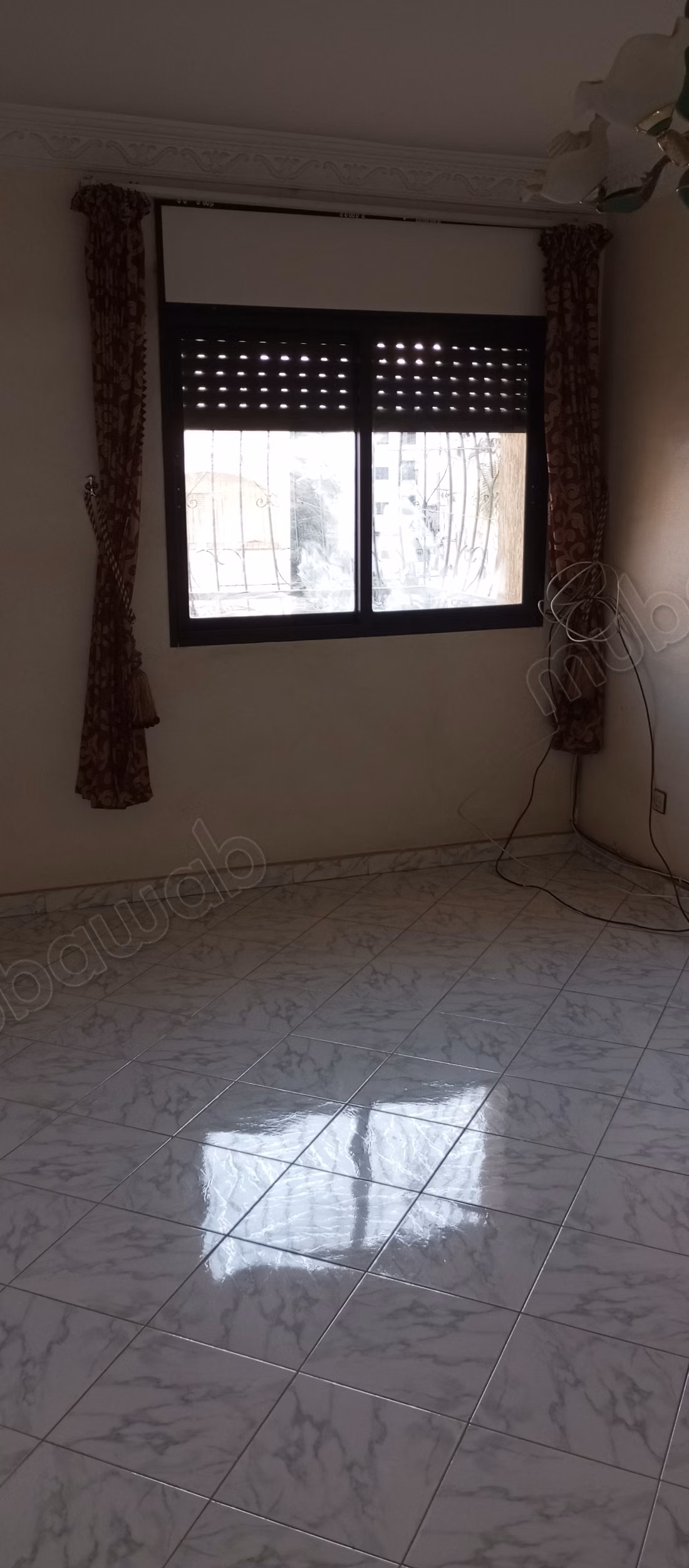 Superbe appartement à vendre à Maghreb Arabi. 
2 chambres. 
Salon traditionnel