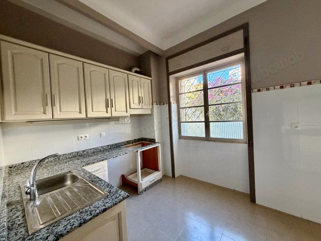 Spacieux appartement à louer à long terme