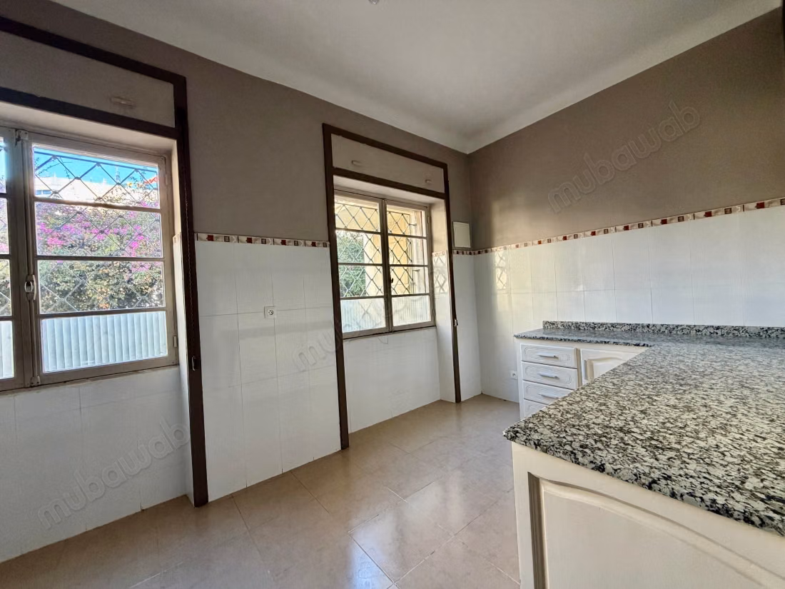 Spacieux appartement à louer à long terme