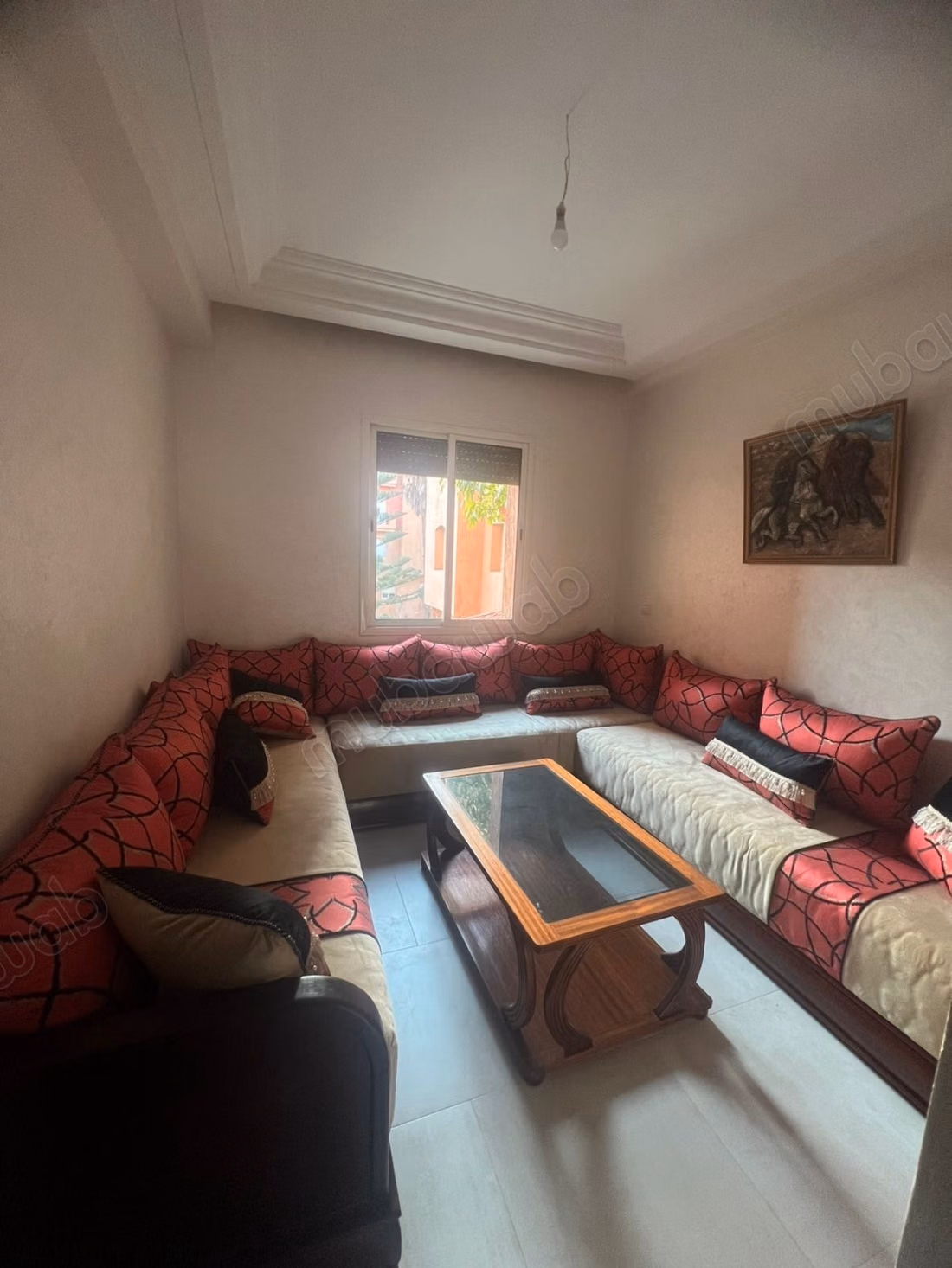 Très bel appartement en location à El Mansouria. 
2 chambres. 
Meublé