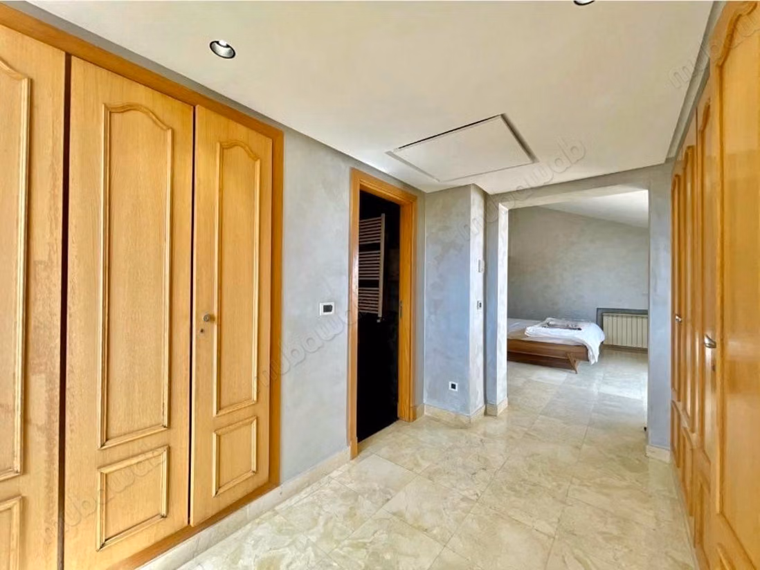 Villa de luxe à vendre. 
Superficie 800 m²