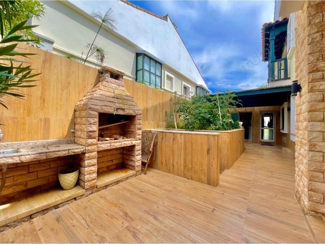 Villa de luxe à vendre. 
Superficie 800 m²