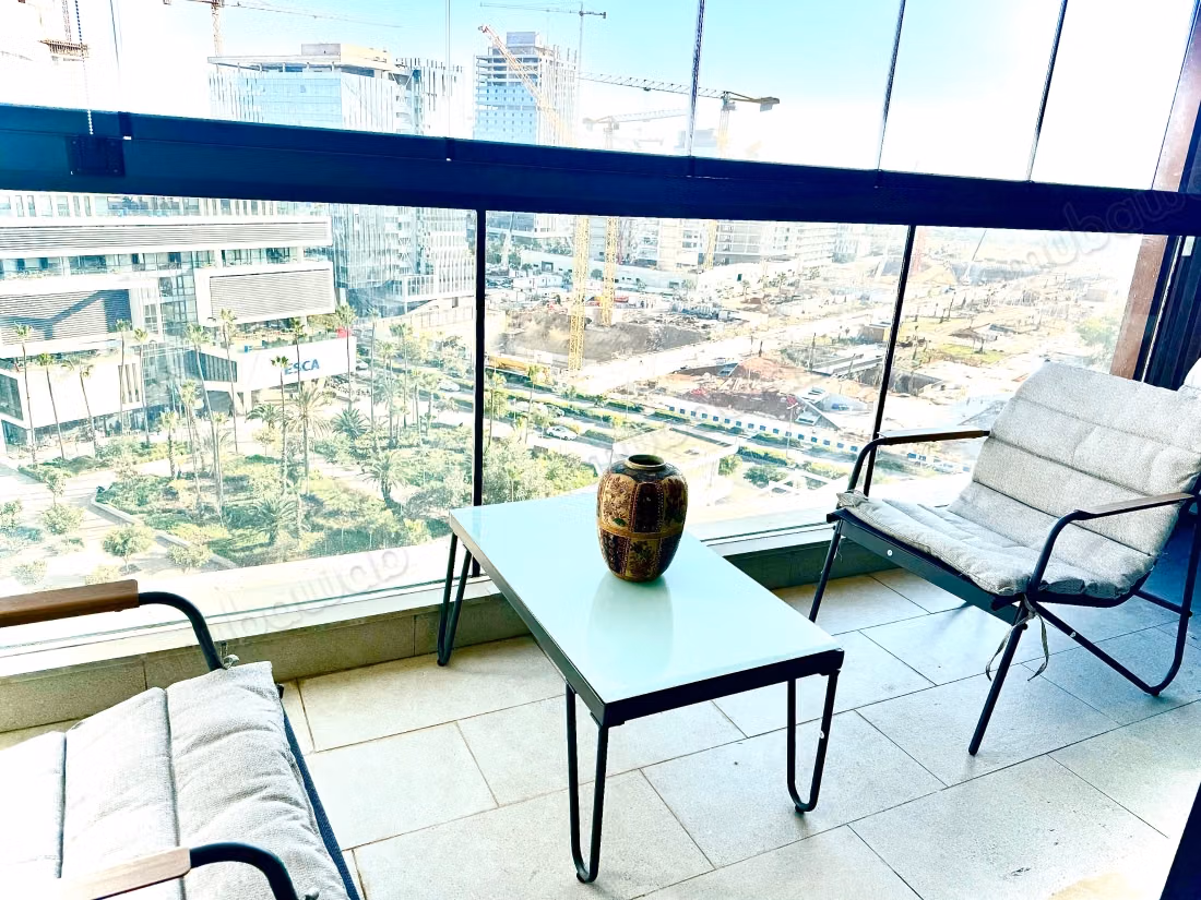 Casa Finance City 2 slaapkamers luxe gemeubileerd