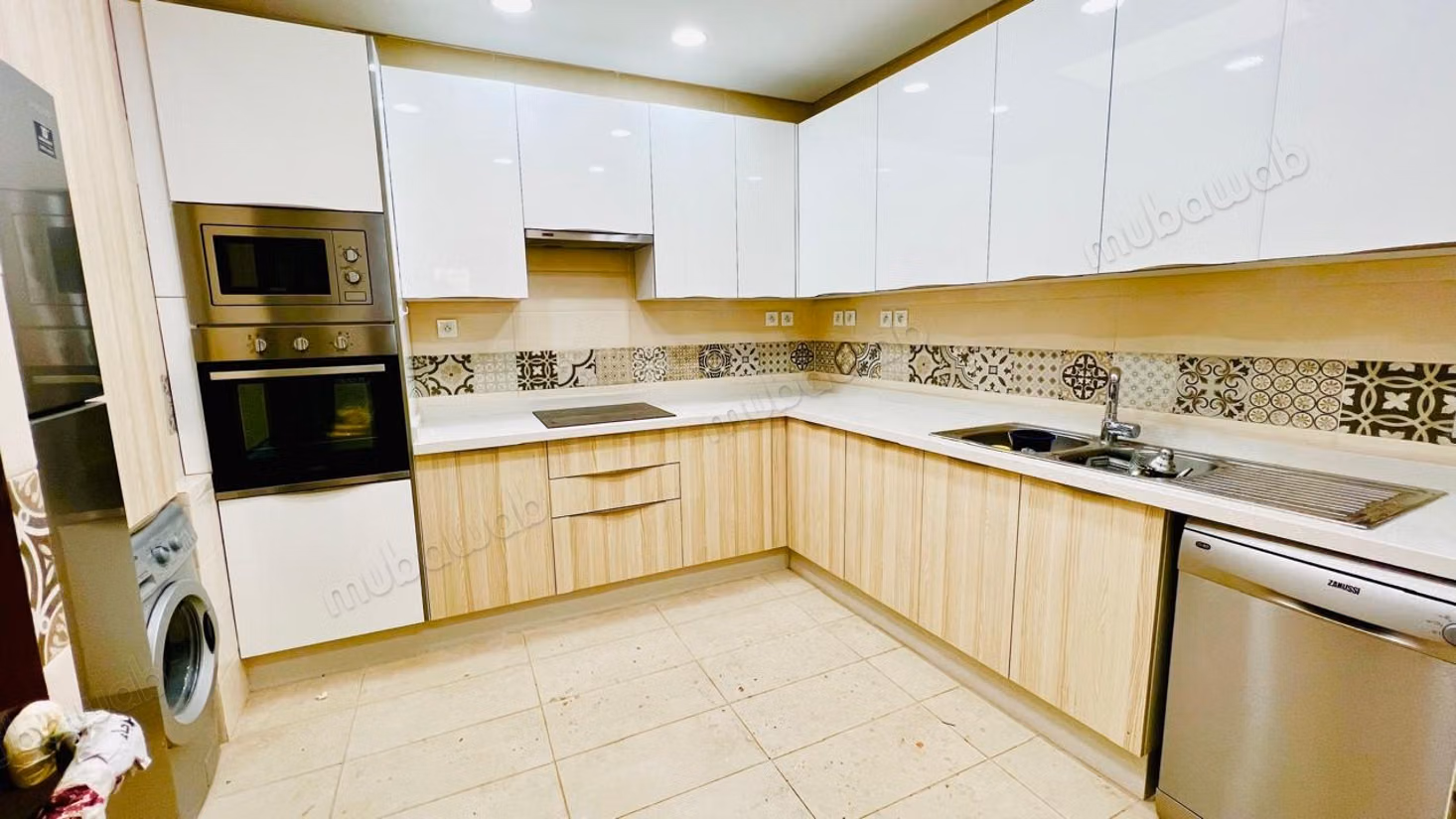 Hermoso apartamento en alquiler en Haut Agdal. 3 habitaciones grandes. Vista excepcional al mar, calefacción central