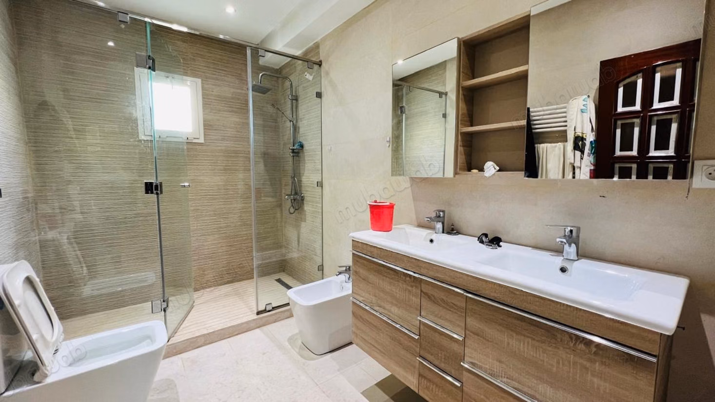Hermoso apartamento en alquiler en Haut Agdal. 3 habitaciones grandes. Vista excepcional al mar, calefacción central