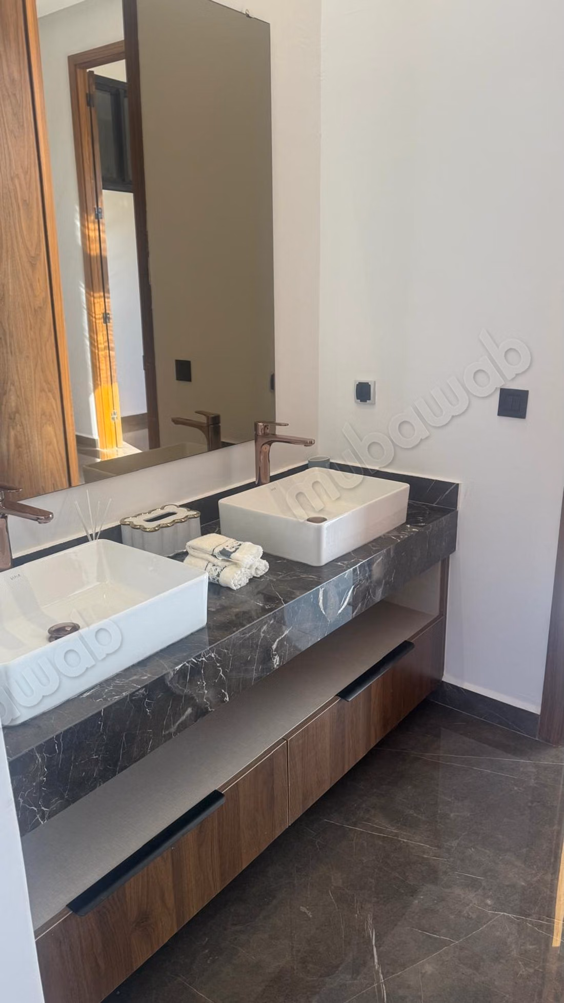 Villa meublée avec piscine – 500 m² de terrain, 250 m² habitables, 2 suites  
2 chambres – Route de l'Ourika km 10