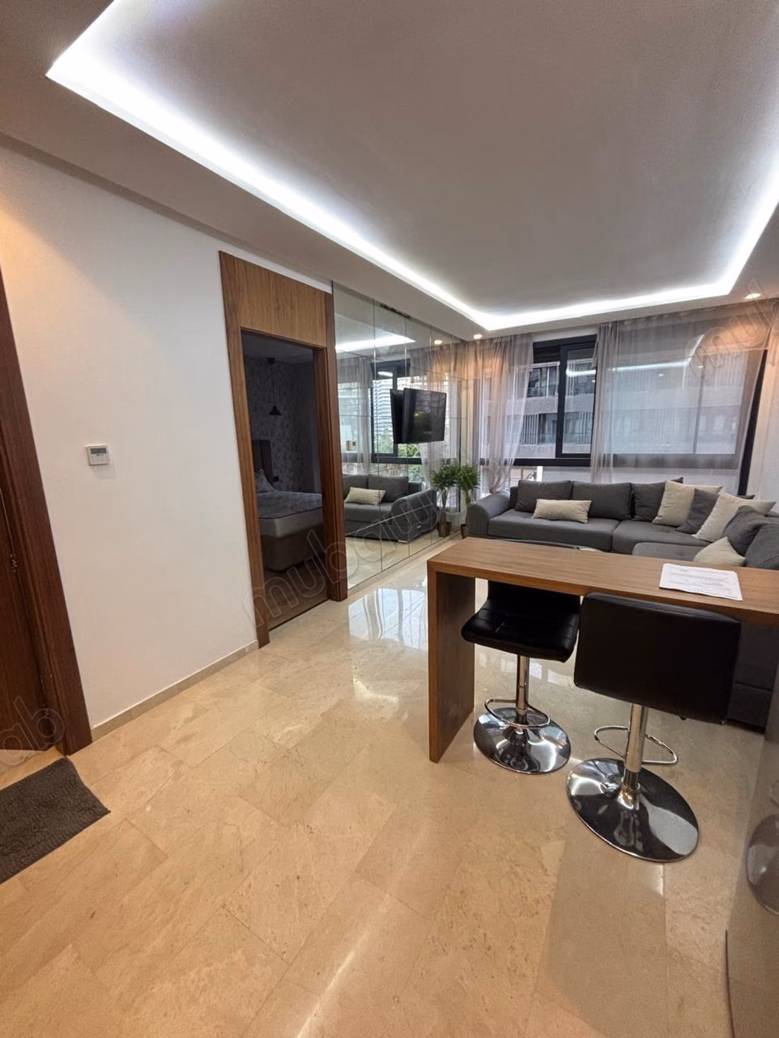 Stunning apartment for rent in Casablanca Finance City. 1 Room. Elevator and garage