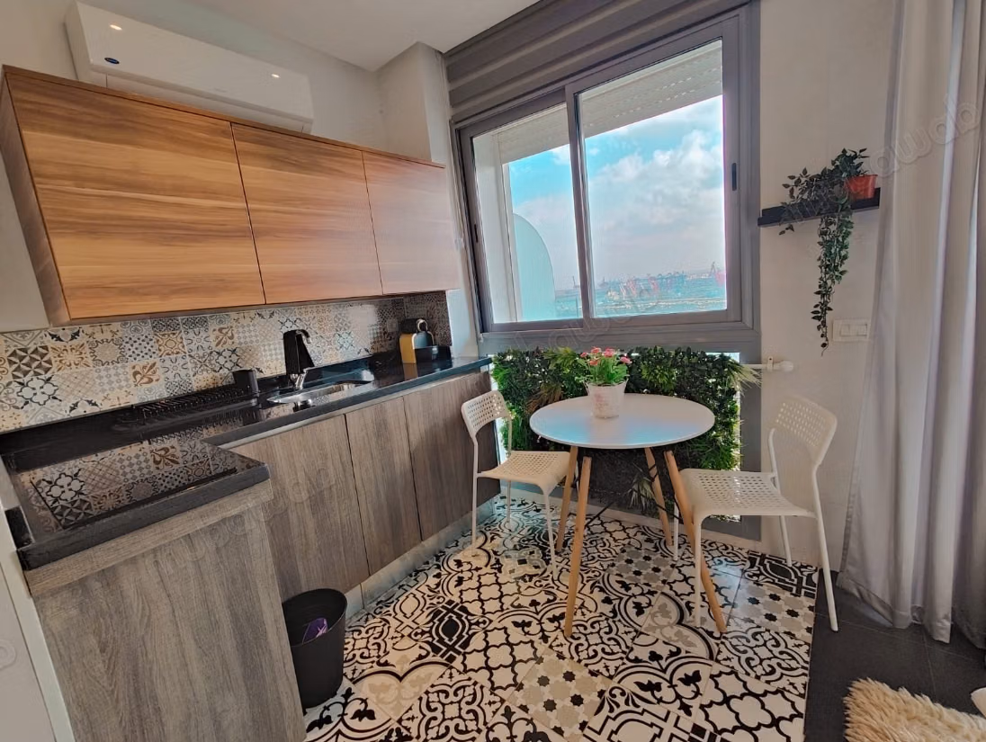 Appartement à l'achat à Casablanca Marina.
Superficie 170 m².
Meublé
