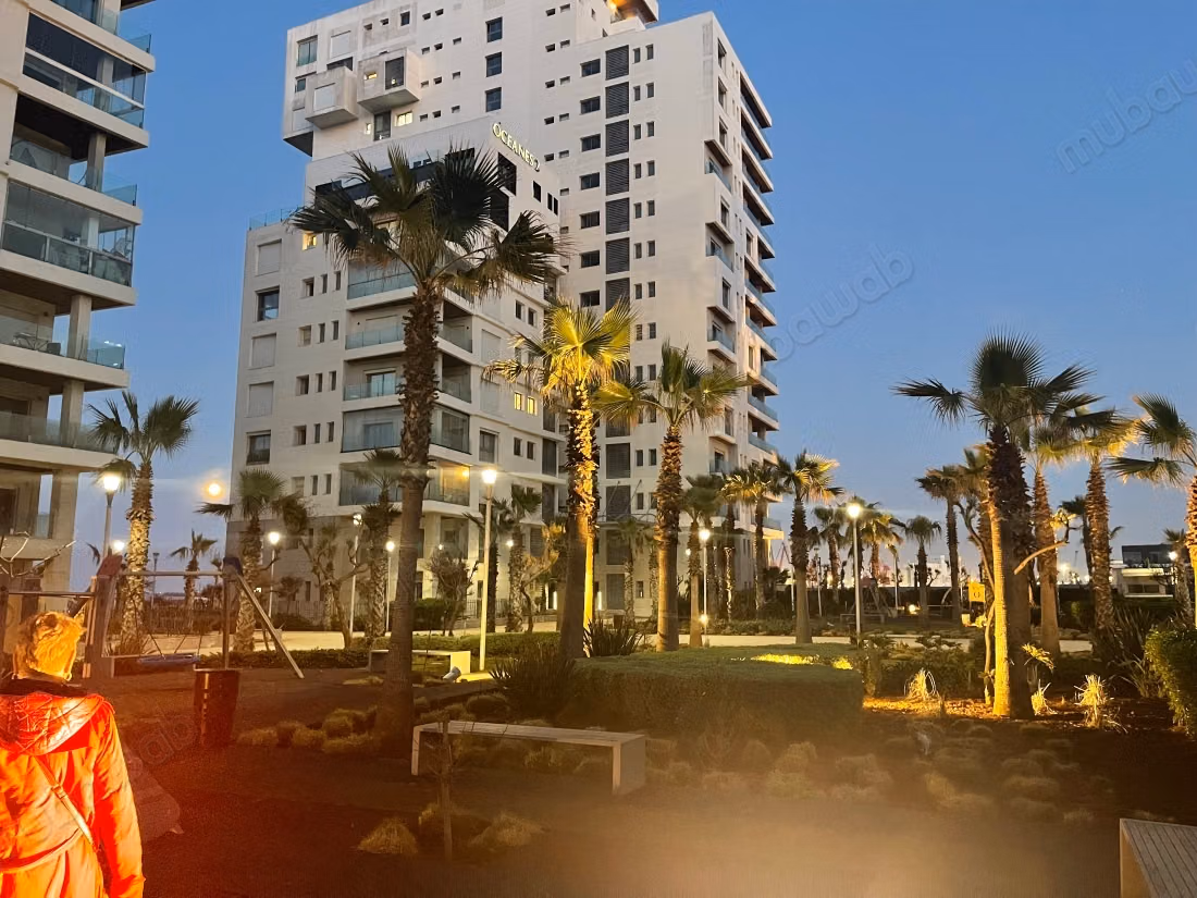 Appartement à l'achat à Casablanca Marina.
Superficie 170 m².
Meublé