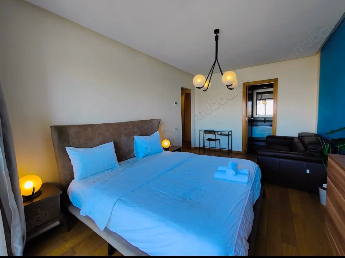 Appartement à l'achat à Casablanca Marina.
Superficie 170 m².
Meublé