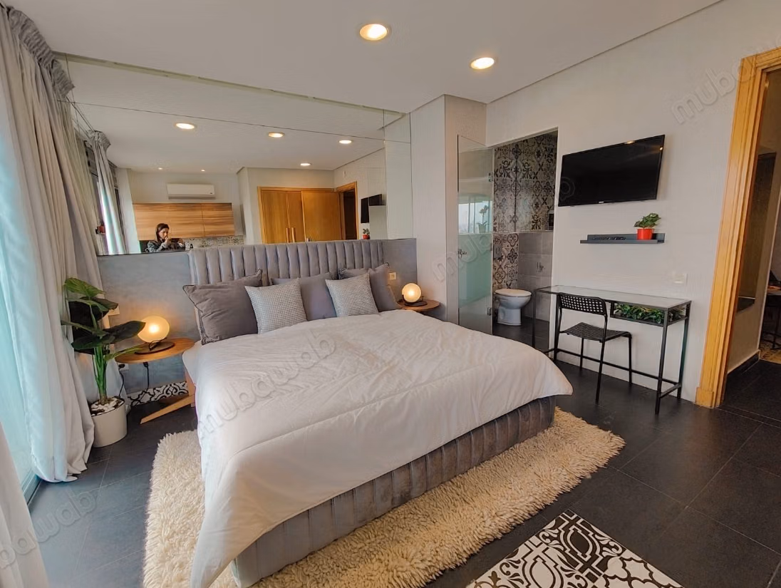 Appartement à l'achat à Casablanca Marina.
Superficie 170 m².
Meublé