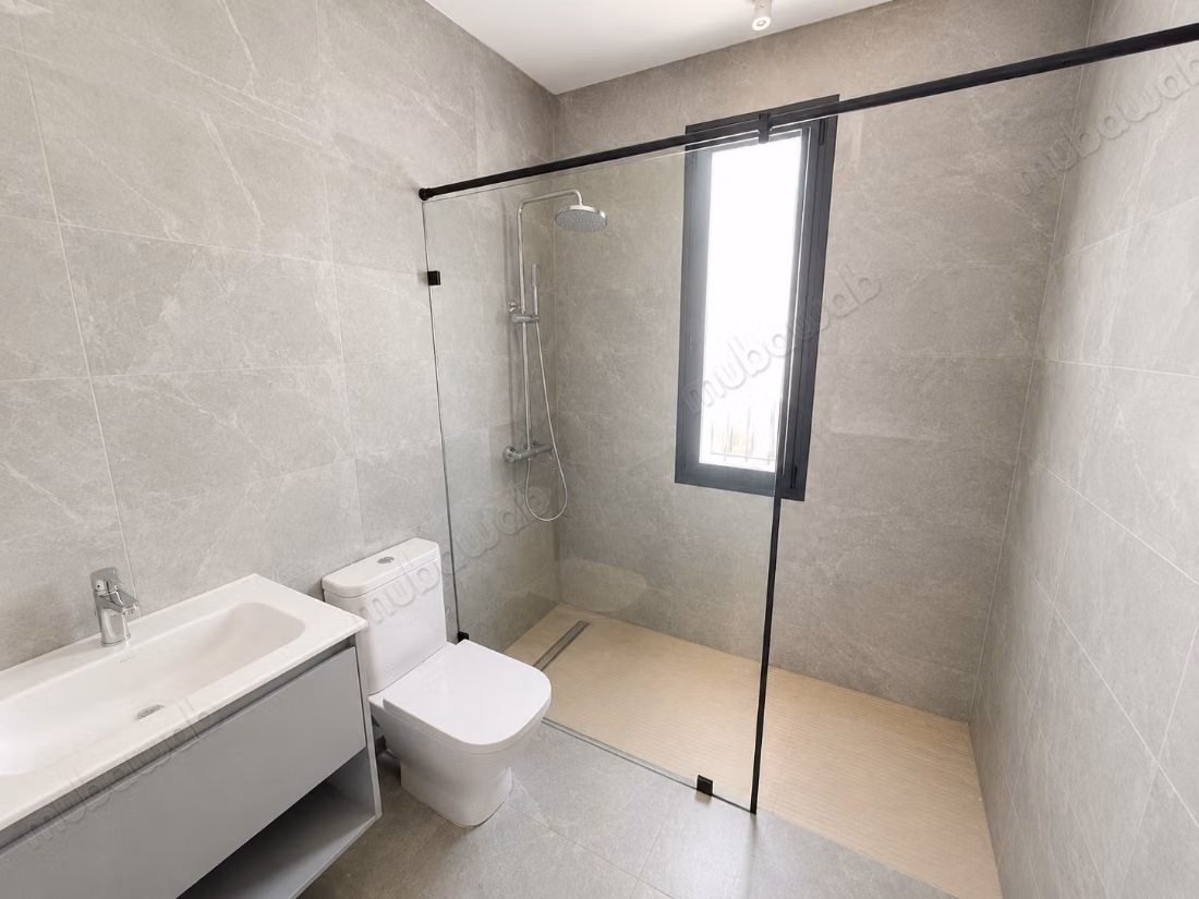 Lussuosa villa in affitto a Riyad. 10 grandi stanze. Antenna parabolica e sicurezza