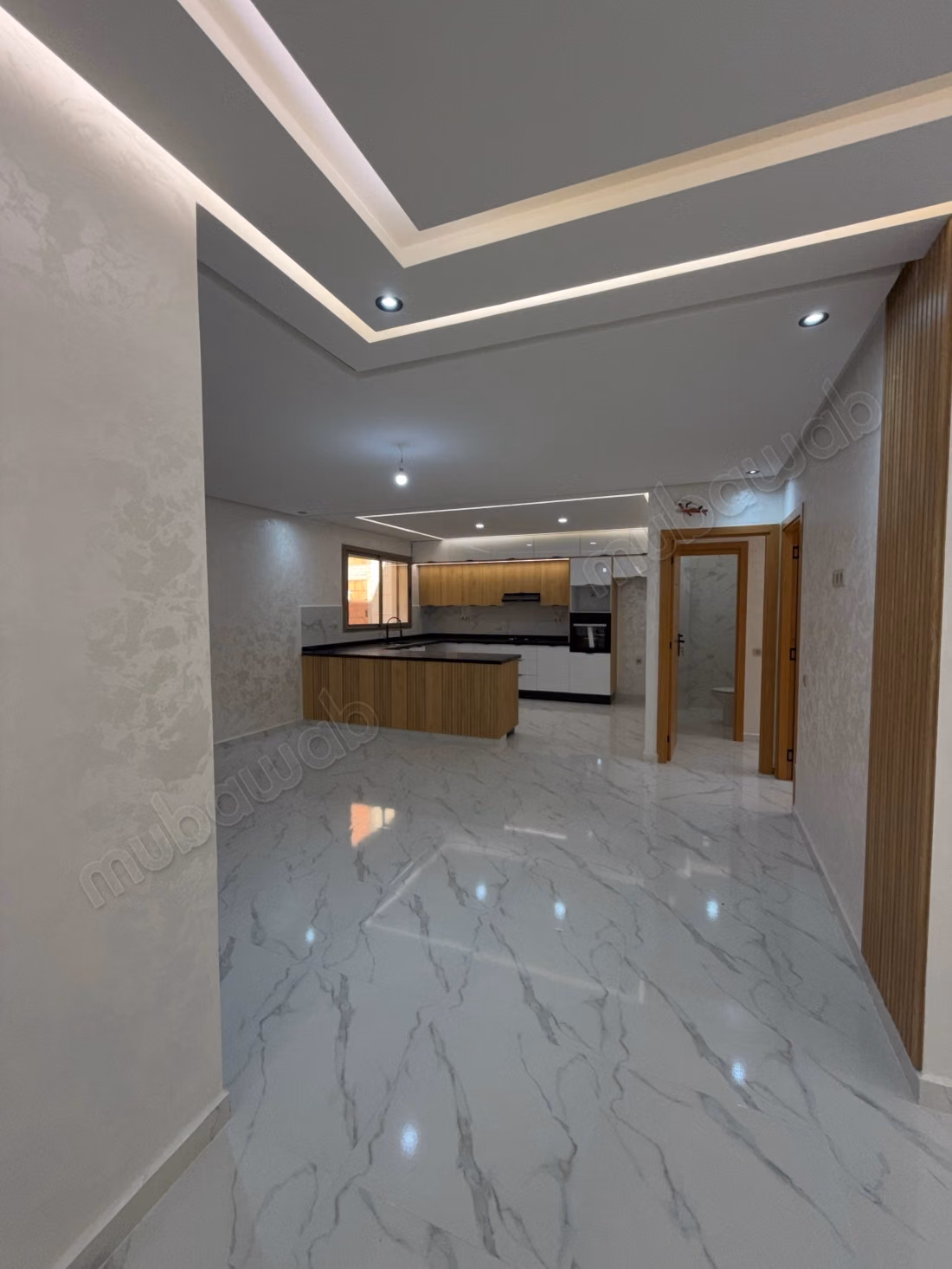 Bonito apartamento en venta en Hamza. 3 hermosos dormitorios. Sistema de satélite y salón marroquí