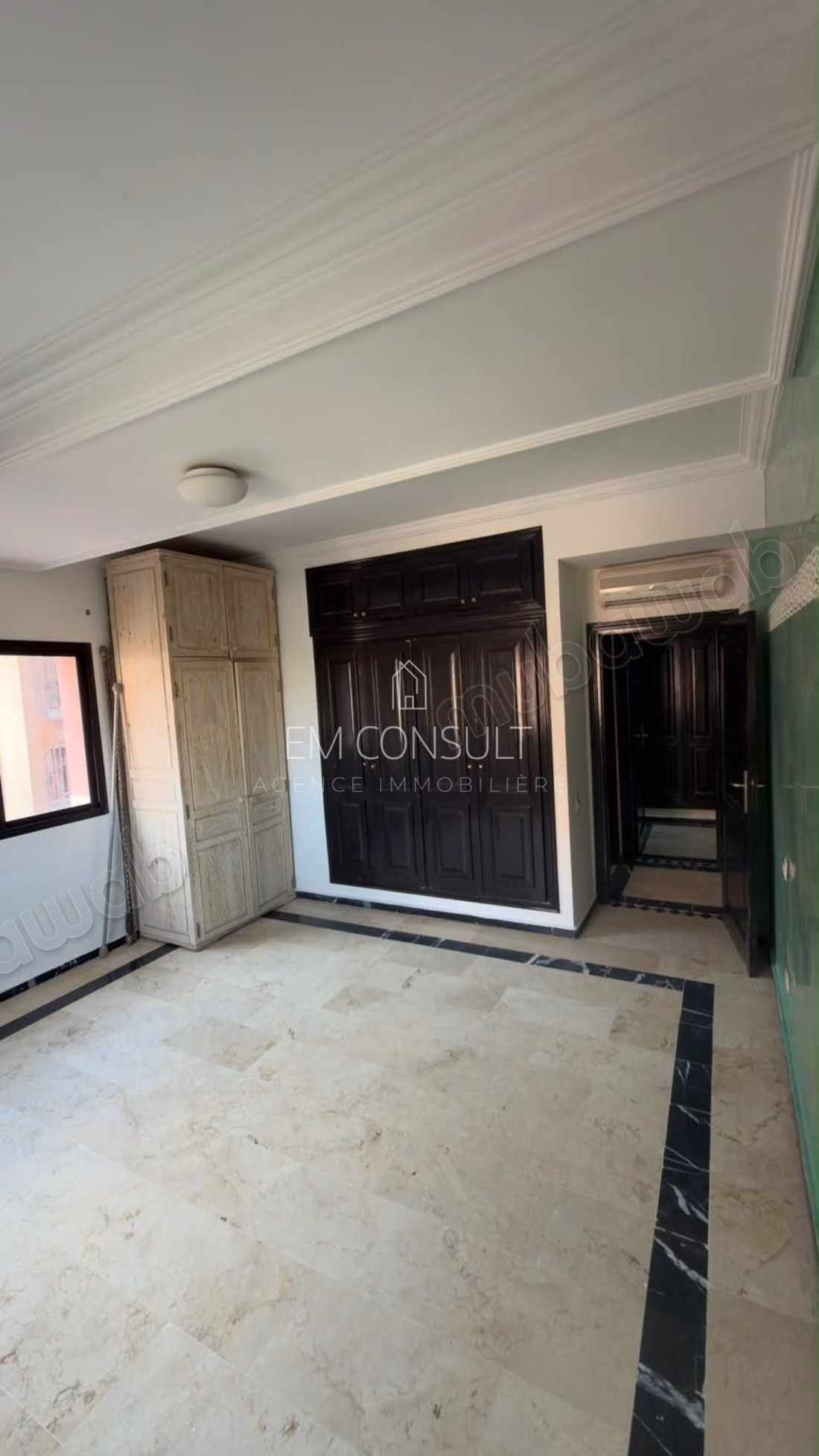 LOCATION Appartement 3 chambres 136 m² Hivernage