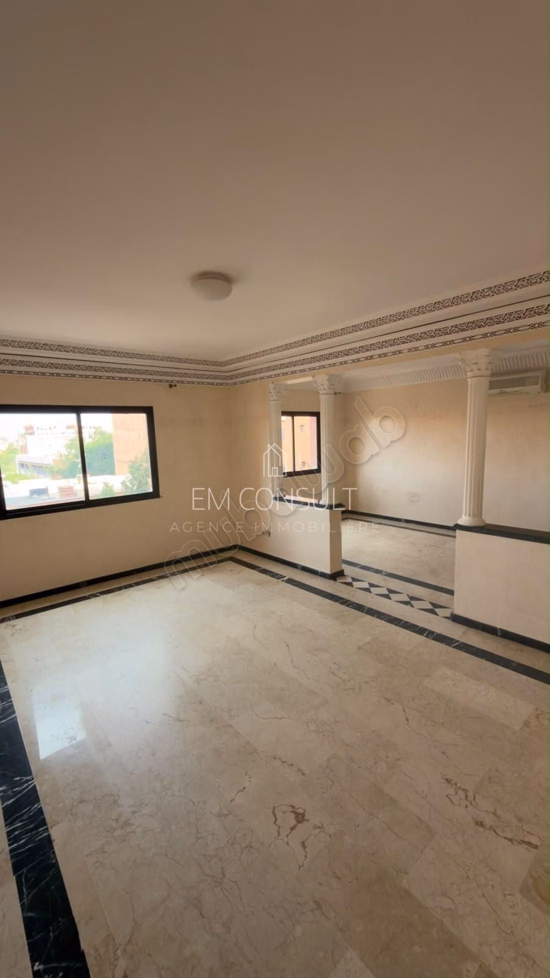 LOCATION Appartement 3 chambres 136 m² Hivernage