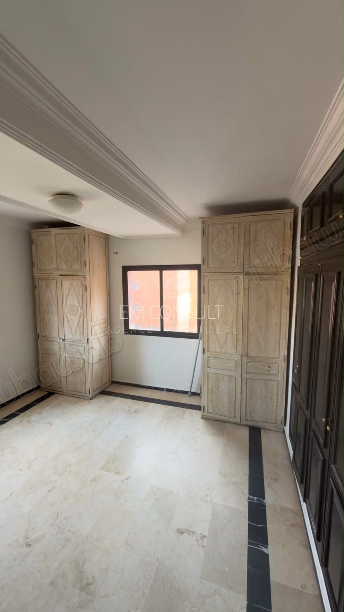 LOCATION Appartement 3 chambres 136 m² Hivernage