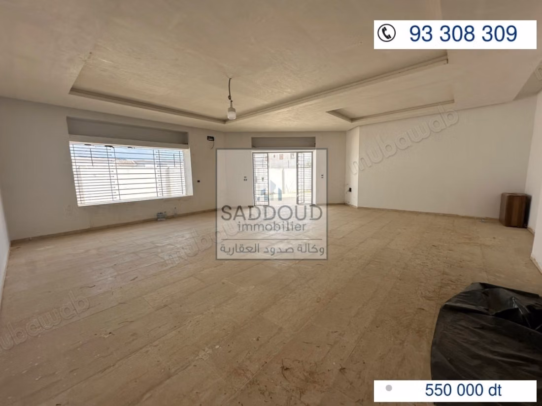 Villa incompleta in vendita