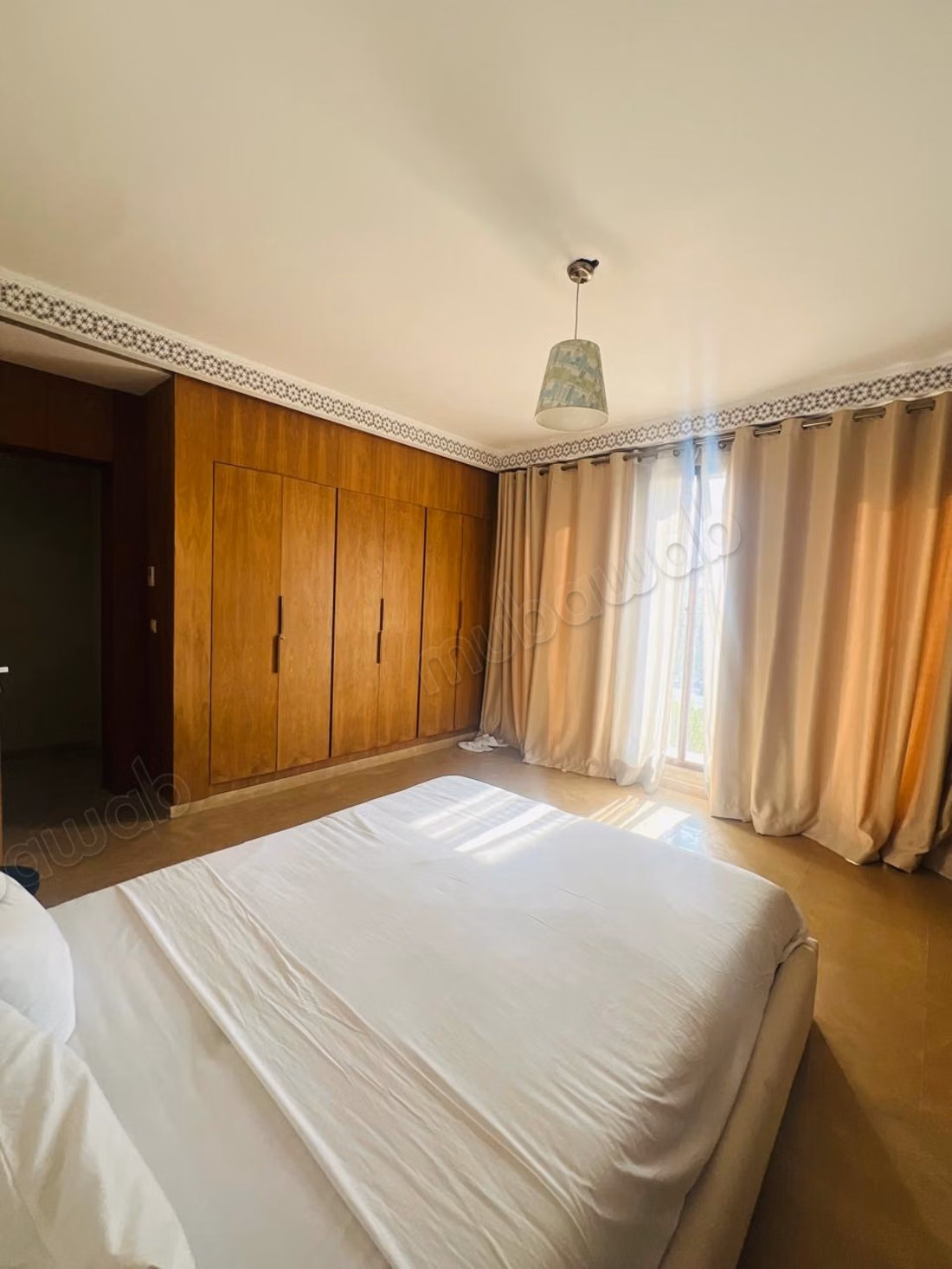 Sell apartment on Route de Tahanaout. 4 beautiful bedrooms. Furnished