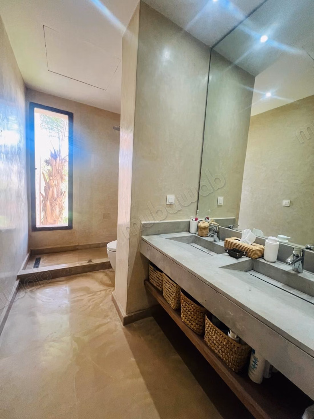 Sell apartment on Route de Tahanaout. 4 beautiful bedrooms. Furnished