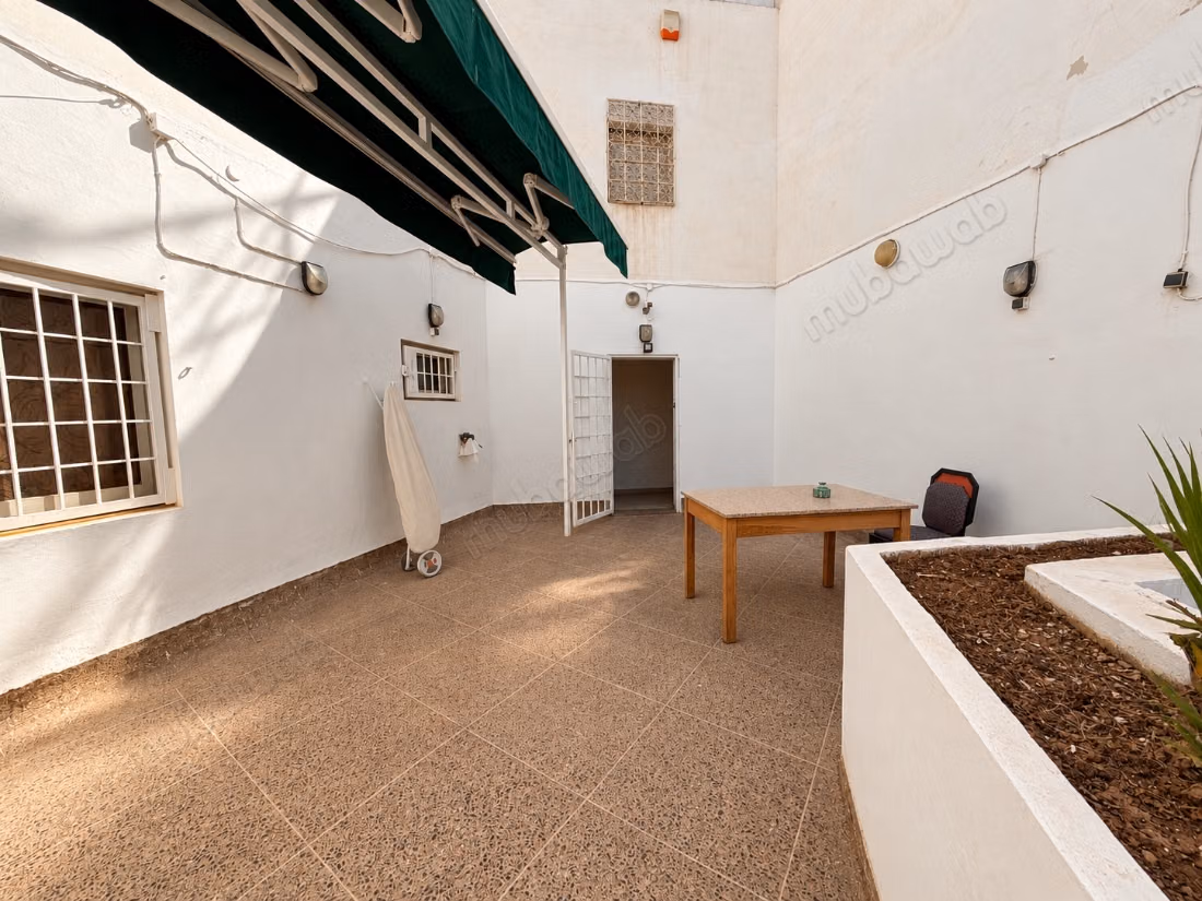 Appartement avec terrasse en plein centre ville