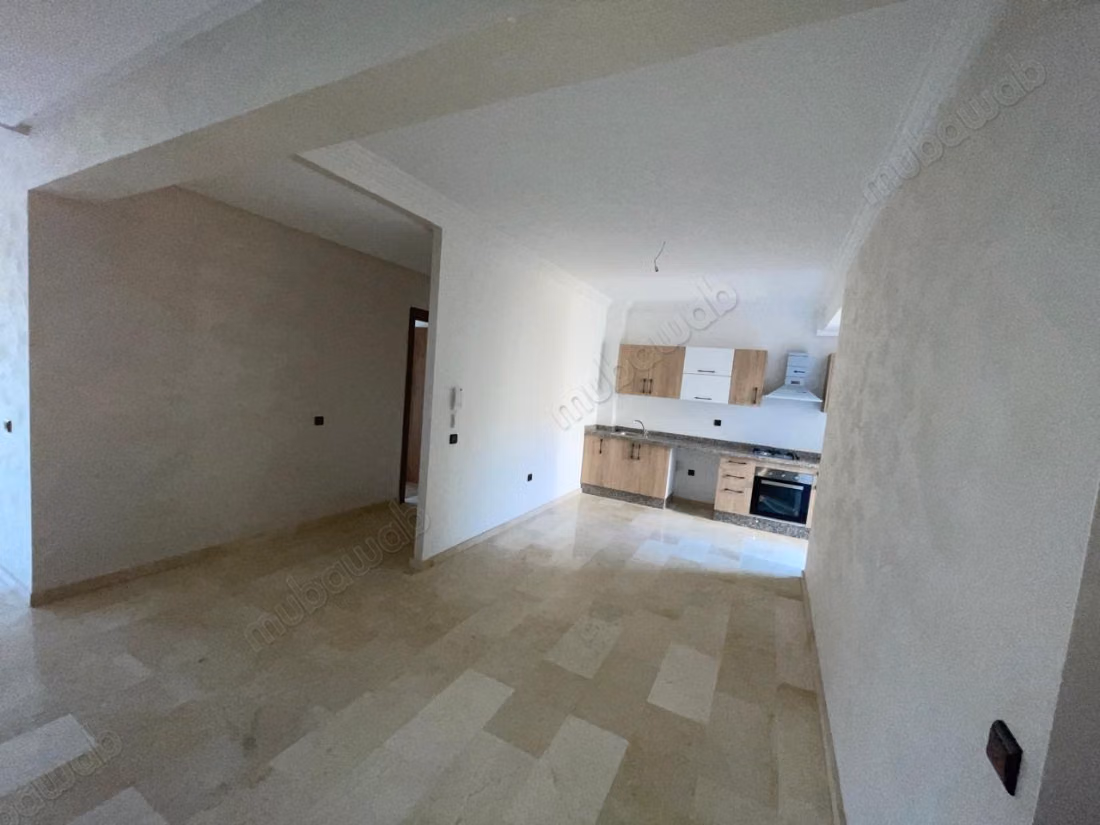 Appartements, louer médecins. 
Dentiste. 
Notaire avocats
