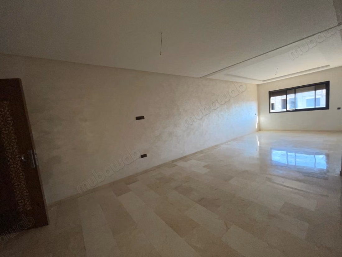 Appartements, louer médecins. 
Dentiste. 
Notaire avocats