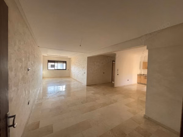 Appartements, louer médecins. 
Dentiste. 
Notaire avocats