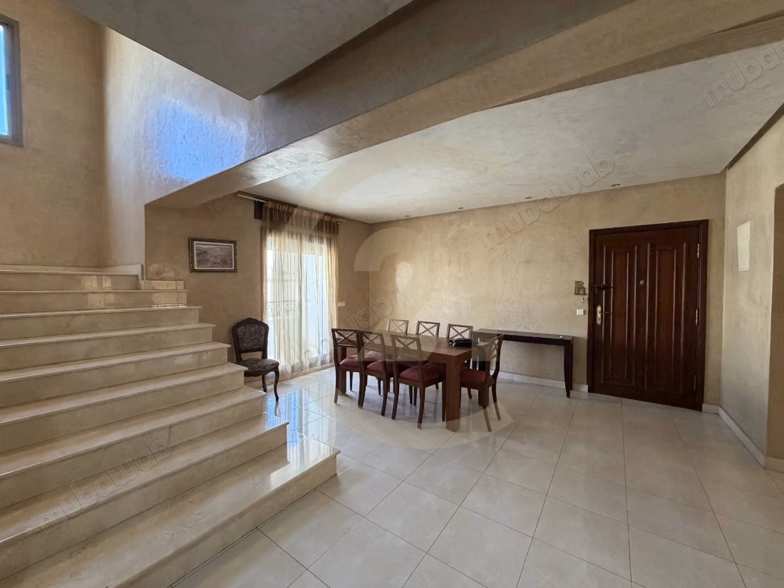 Duplex à louer quartier administratif