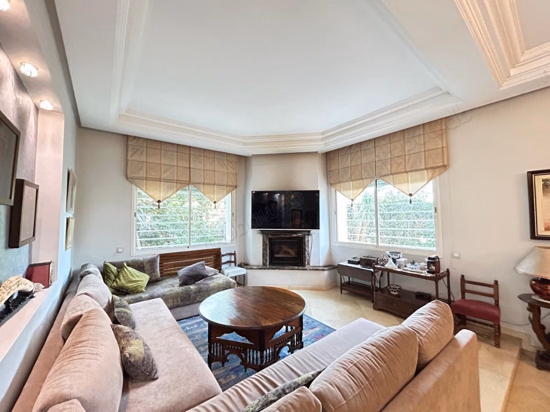 Sublime villa 4 ch à louer 
Ain Diab 
Casablanca
