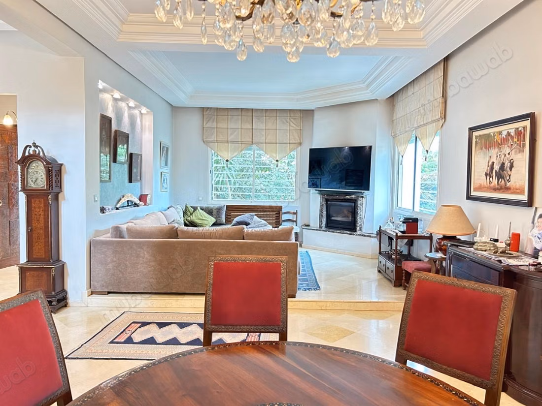 Sublime villa 4 ch à louer 
Ain Diab 
Casablanca
