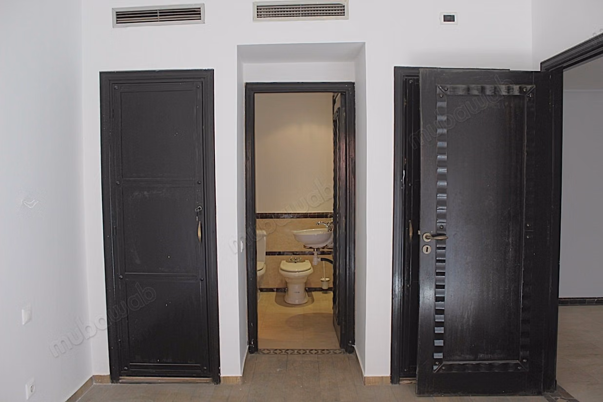 Grand appartement de 3 chambres a l'Hivernage