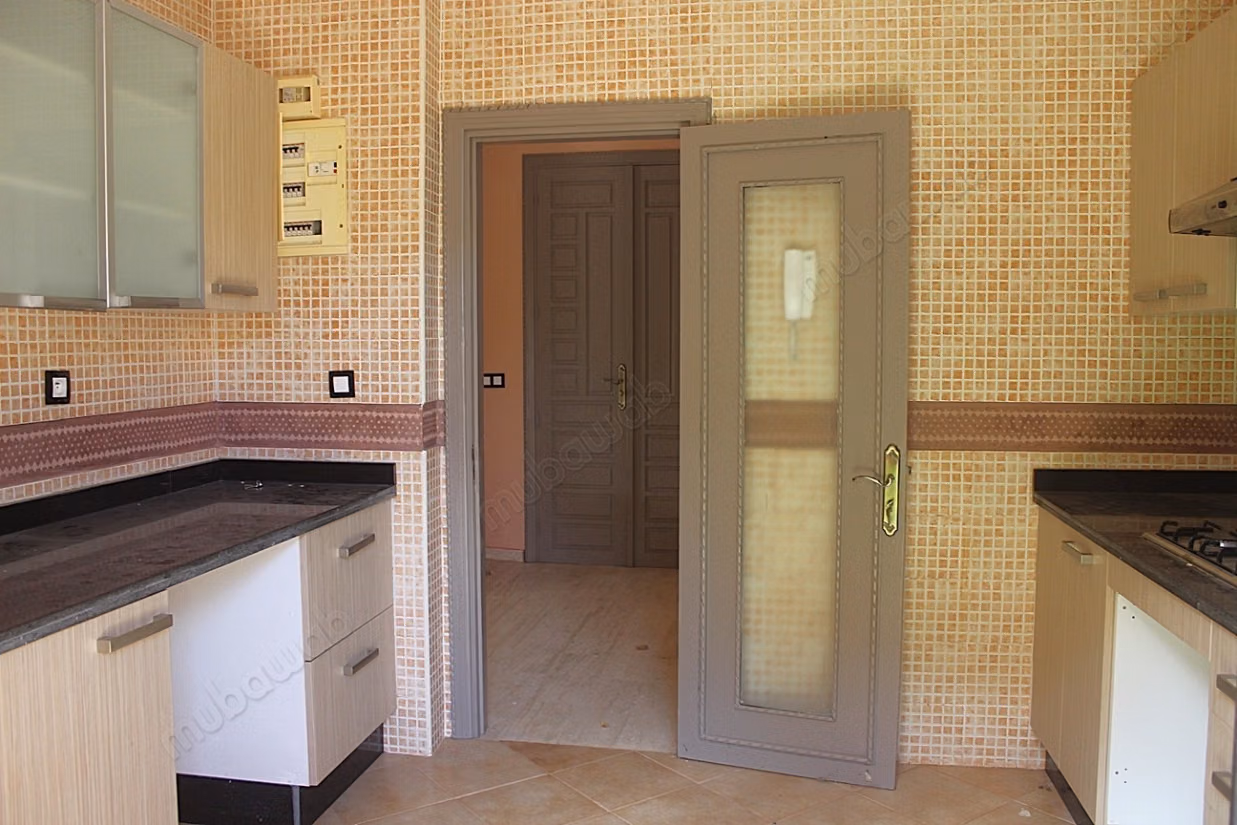 Villa a Louer vide de trois chambres